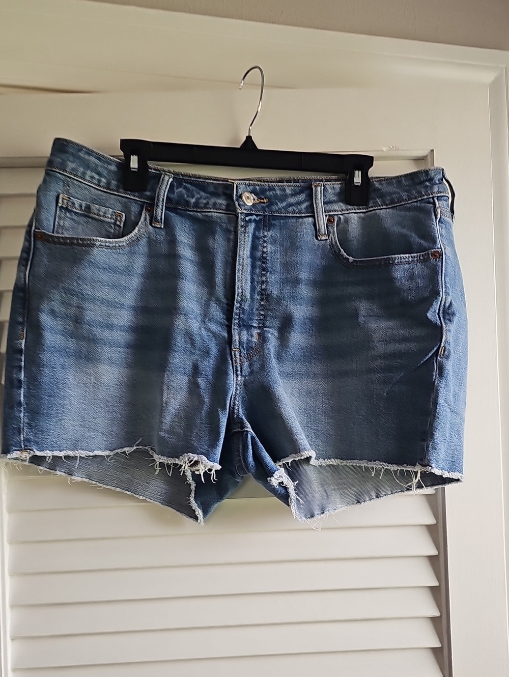 Old Navy Light Blue Frayed Hem Denim Shorts